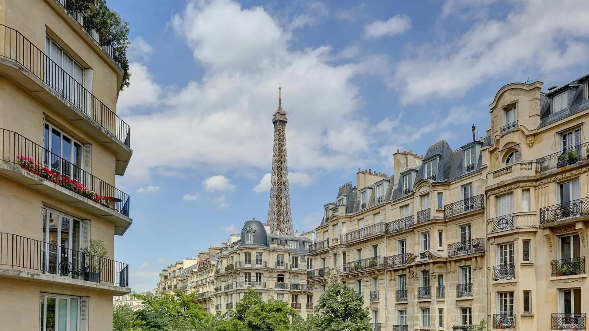 Champ De Mars & Eiffel Tower - 1Br - Cityapartmentstay Paris Apartamento