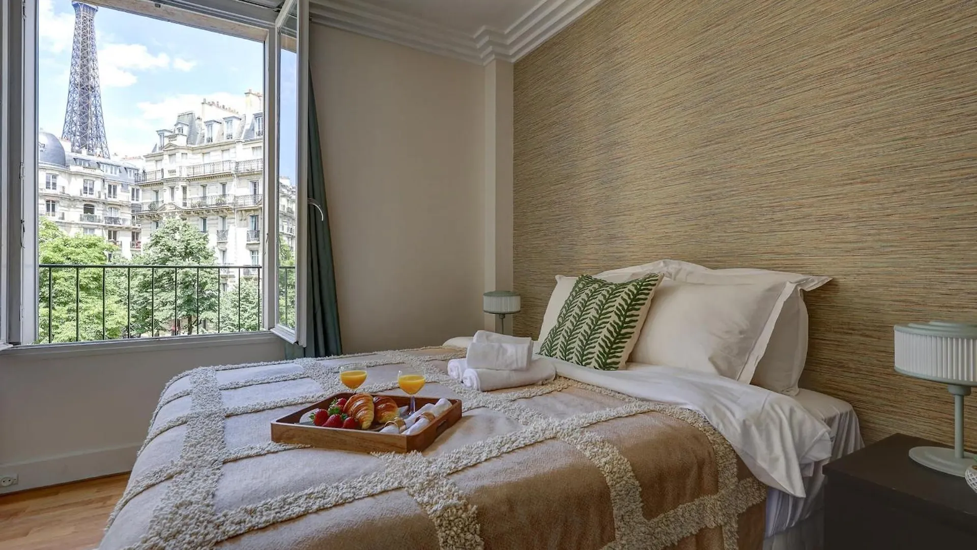 Champ De Mars & Eiffel Tower - 1Br - Cityapartmentstay contacts